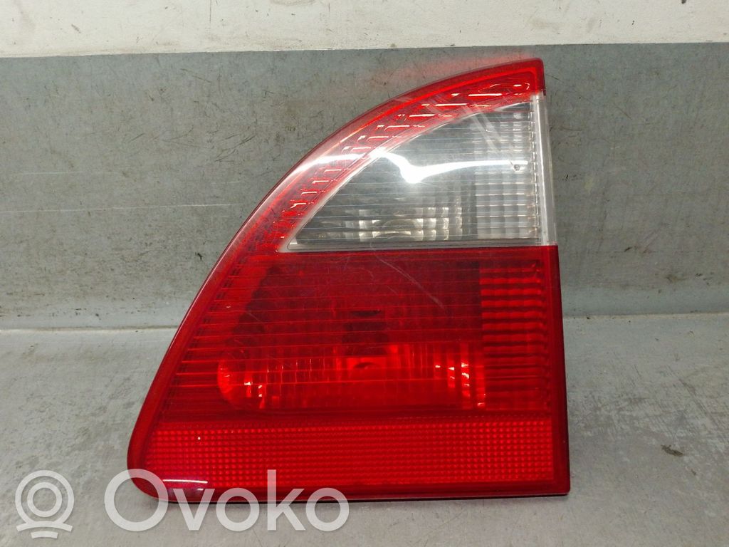 Ford Galaxy Aizmugurējais lukturis virsbūvē 