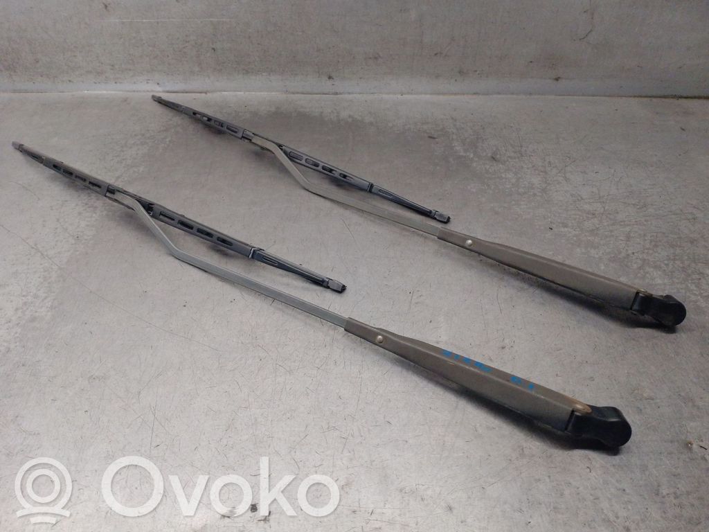 Austin Montego Front wiper blade arm 