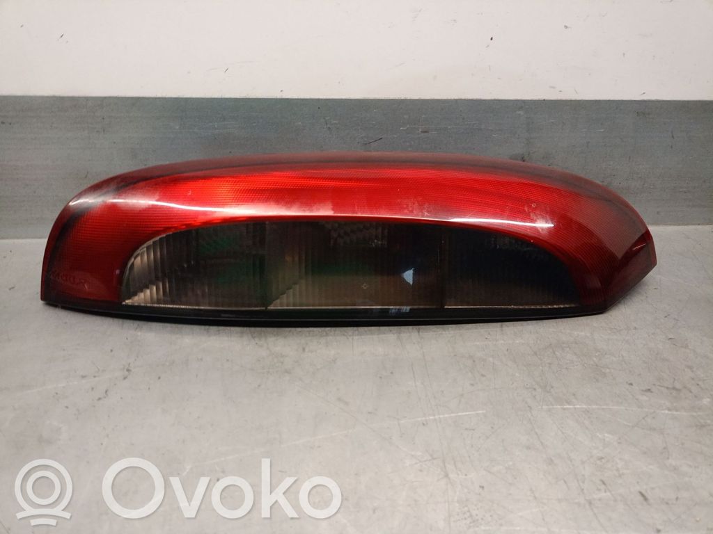 Opel Corsa C Lampă spate în caroserie 