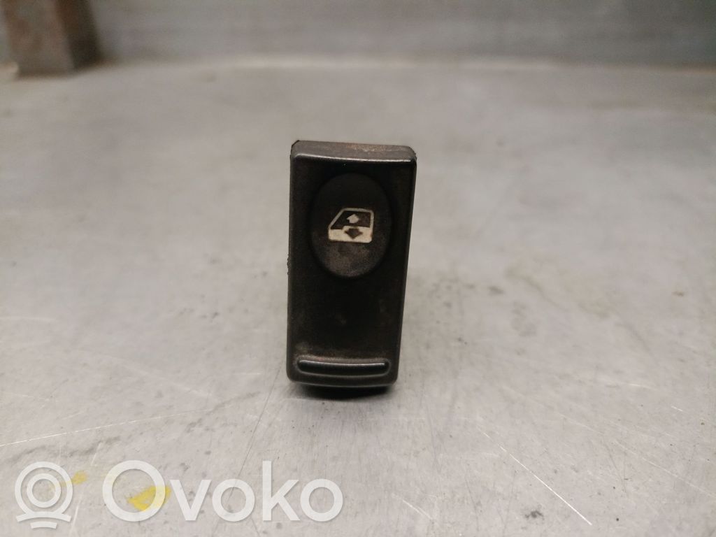 Electric window control switch   7700817337
