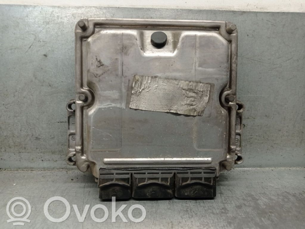 Engine control unit/module   8200197968,0281010980BOSCH