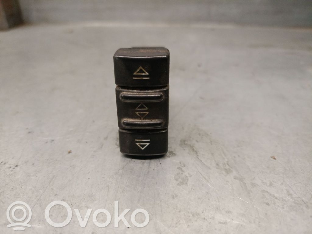Renault 19 Electric window control switch 