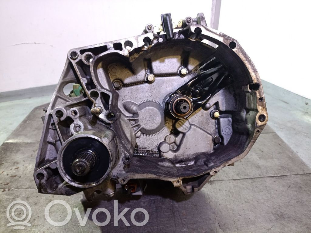 Manualna 5-biegowa skrzynia biegów   M60373M,3463228,S014572