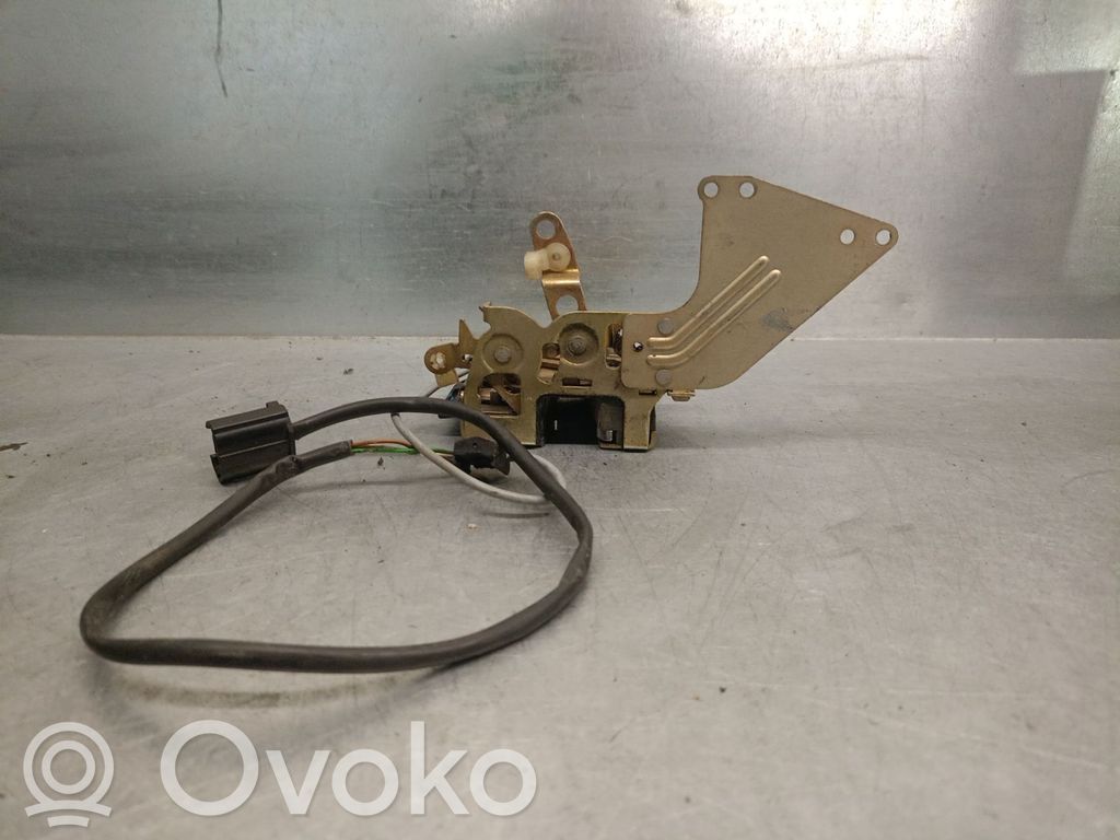 Volvo 460 Etuoven lukko 