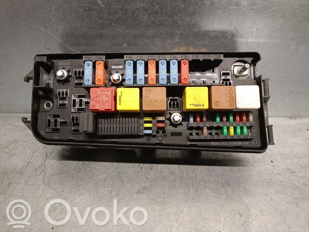 Opel Vectra C Skrzynka bezpieczników / Komplet 