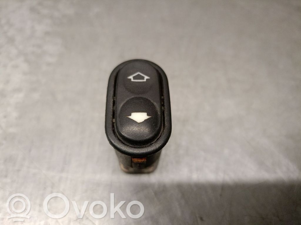 Ford Fiesta Electric window control switch 
