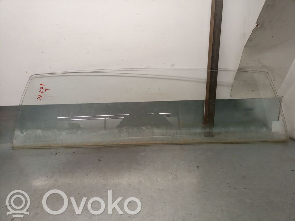Nissan Terrano Szyba karoseryjna tylna 