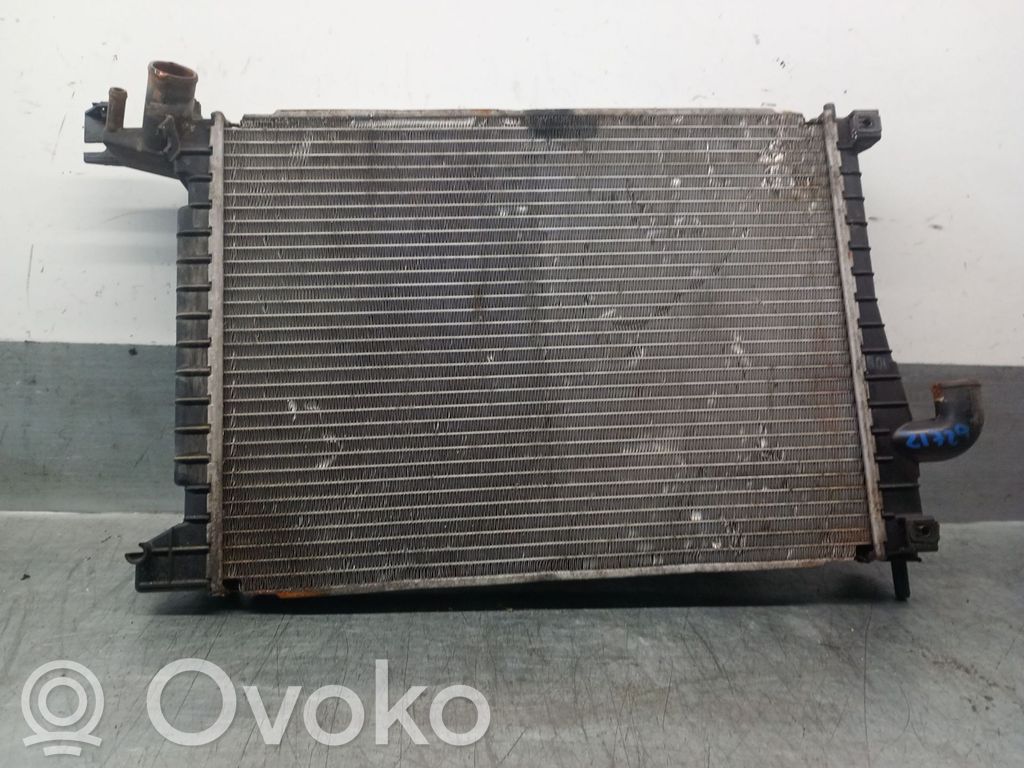 Opel Vectra B Chłodnica 