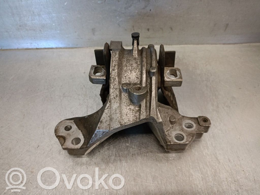 Citroen C5 Engine mount bracket 