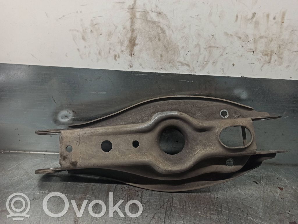 Rear control arm   33326772899