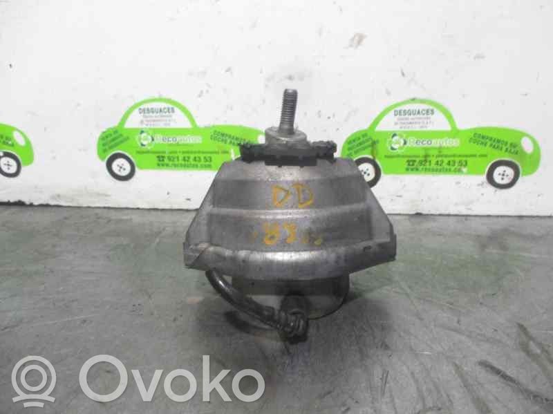 Engine mount bracket   22116769874