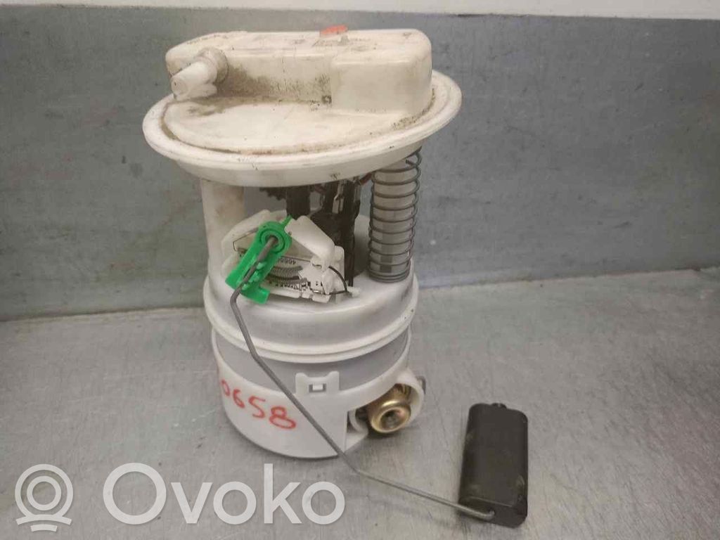 Renault Twingo I Bomba interna de combustible 