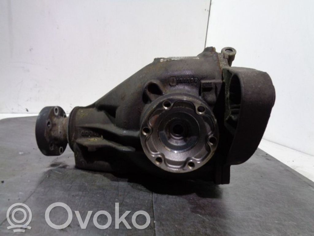 BMW 7 E38 Galinis reduktorius 