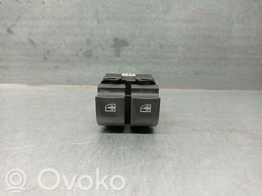 Dacia Jogger Electric window control switch 