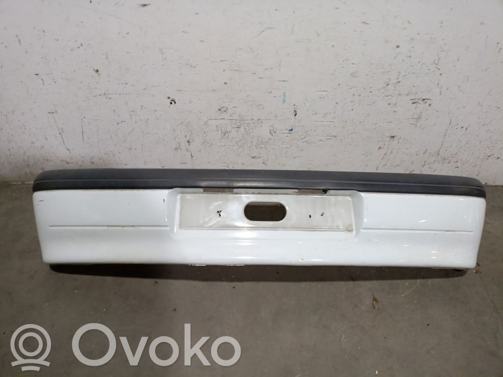 Renault Clio I Parachoques 