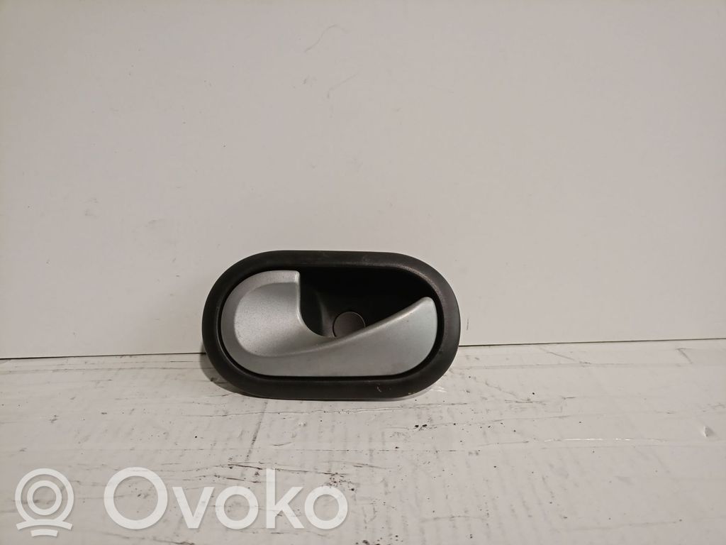 Renault Clio III Front door interior handle 