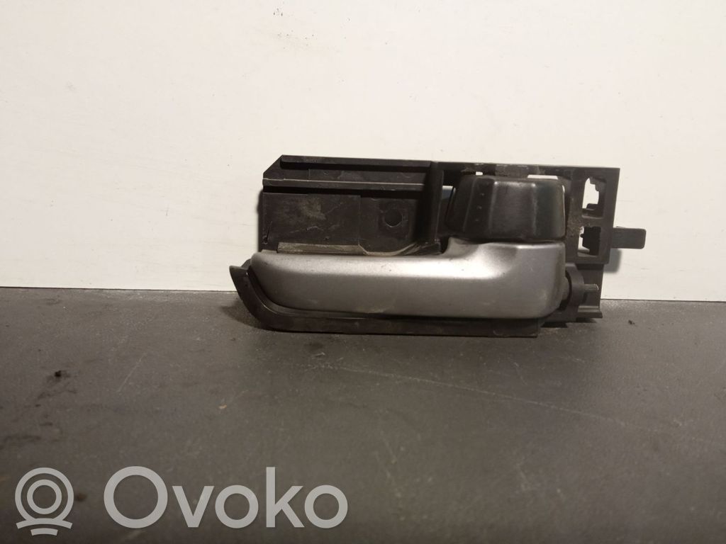Suzuki SX4 Rear door interior handle 