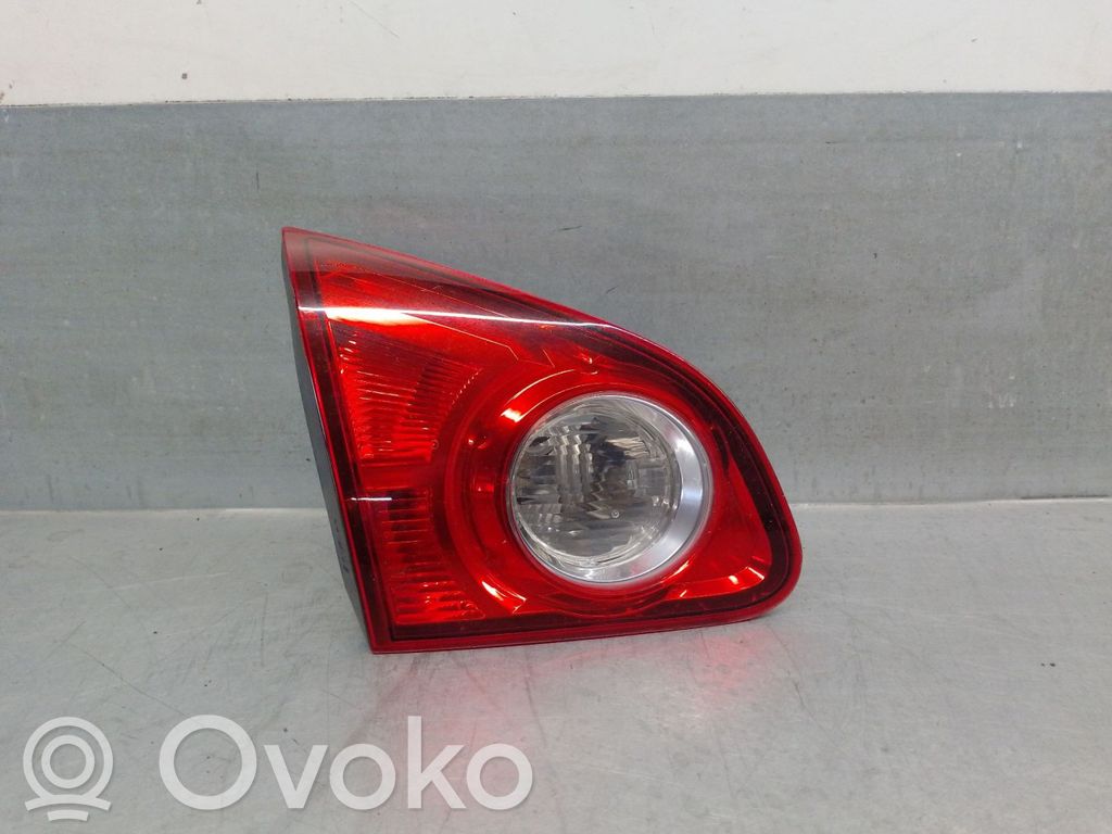 Nissan Qashqai+2 Takavalot 
