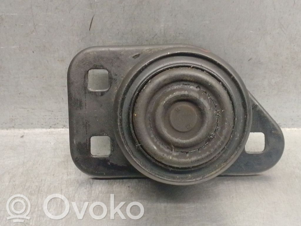 Daewoo Nubira Engine mount bracket 
