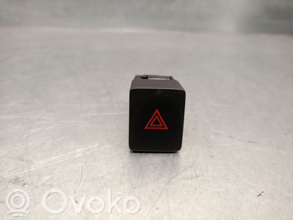 Nissan Micra Botón interruptor de luz de peligro 