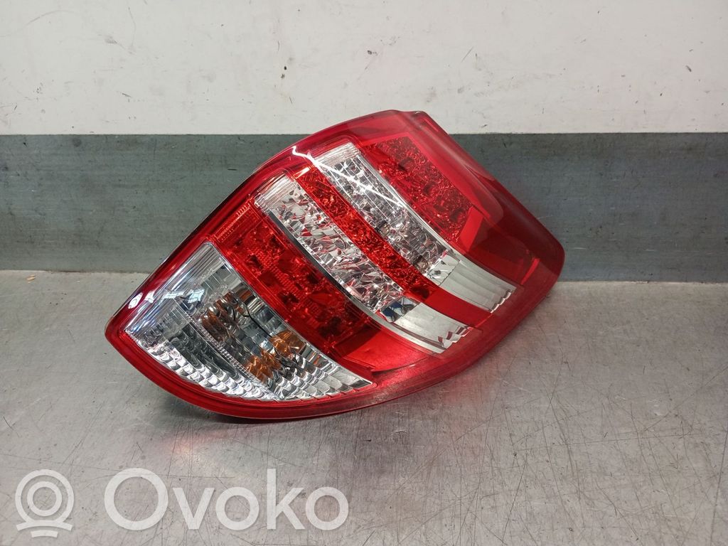Toyota RAV 4 (XA30) Luci posteriori