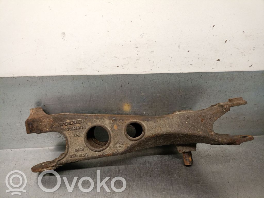 Volvo XC70 Braț control spate 