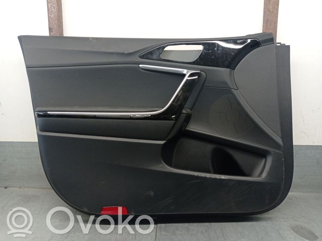 KIA Xceed Revestimiento de puerta delantera 