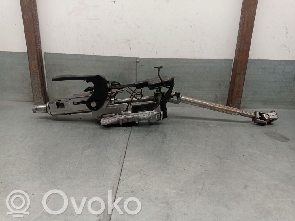 Audi Q3 8U Steering wheel axle 
