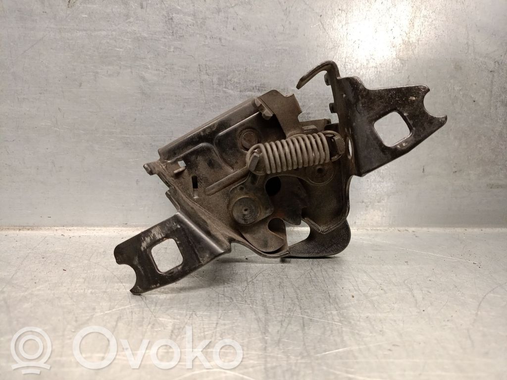 Volkswagen Golf SportWagen Kiinnityskoukku/-silmukka 