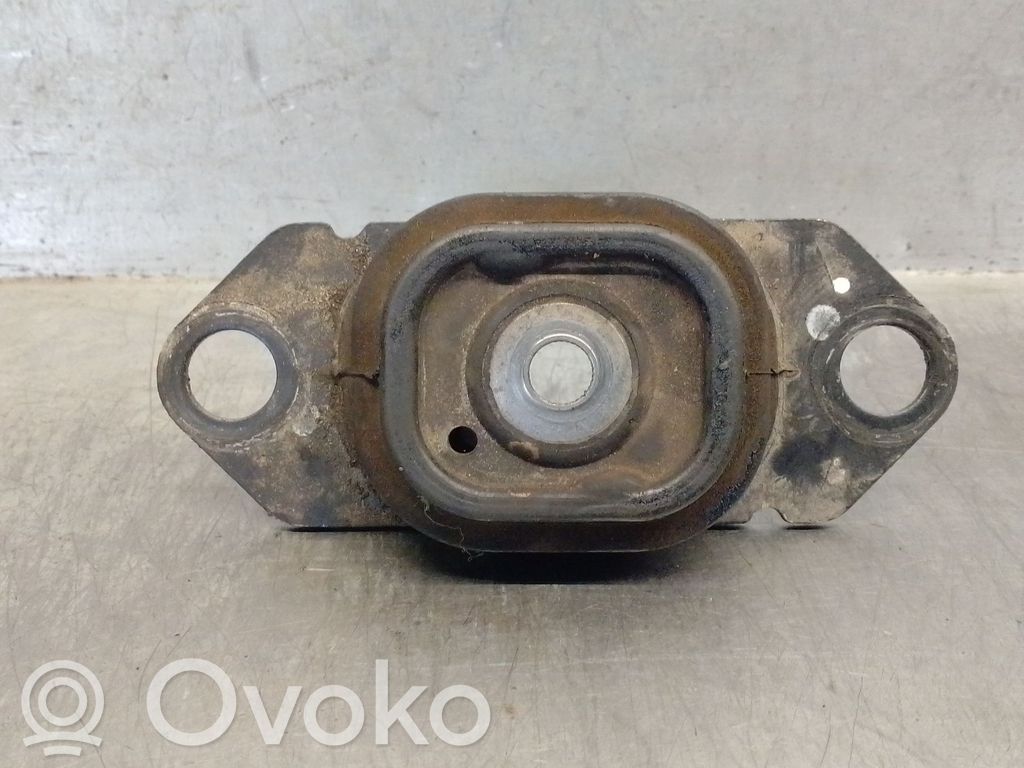Nissan Tiida C11 Engine mount bracket 