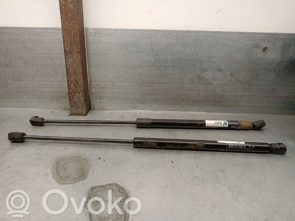 Audi A2 Tailgate/trunk strut/damper 