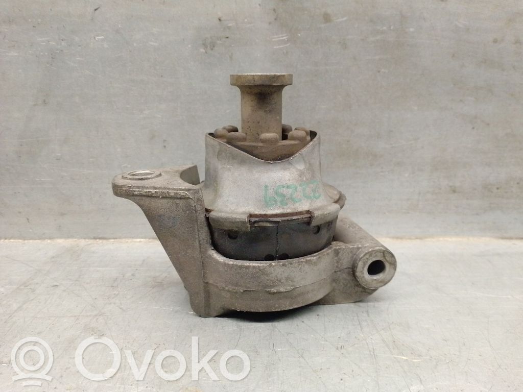 Engine mount bracket   13347071,684308
