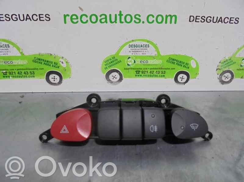 Hyundai H-1, Starex, Satellite Botón interruptor de luz de peligro 