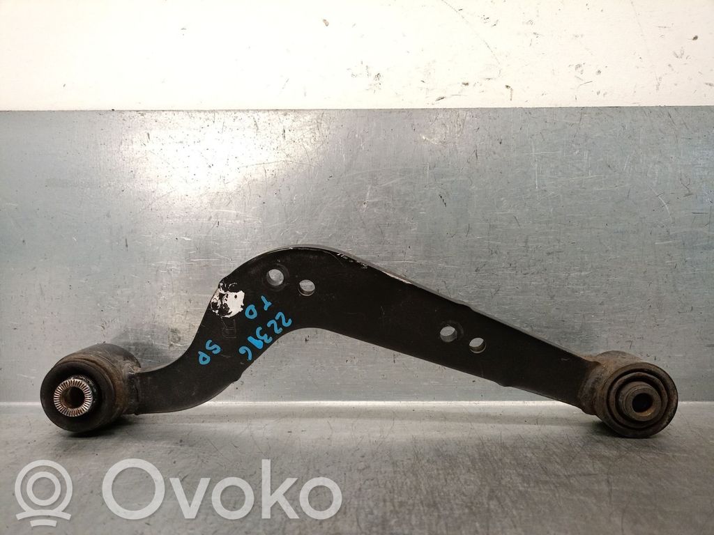 Toyota RAV 4 (XA40) Braccio di controllo sospensione posteriore