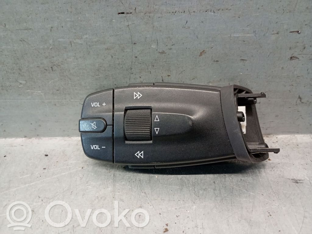 Skoda Fabia Mk2 (5J) Palanca de control de crucero 