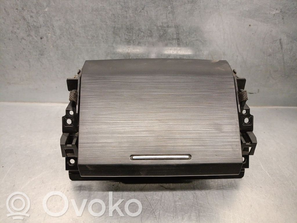 Guantera   66120AL00A