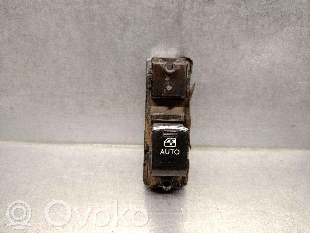 Subaru Outback (BS) Electric window control switch 