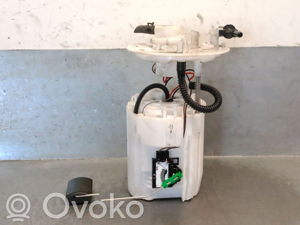 KIA Rio Polttoainesäiliön pumppu 