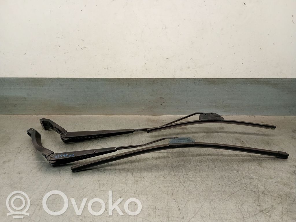 Land Rover Discovery Sport Braccio della spazzola tergicristallo anteriore 