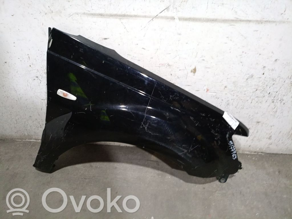 Mitsubishi Outlander Sparnas 
