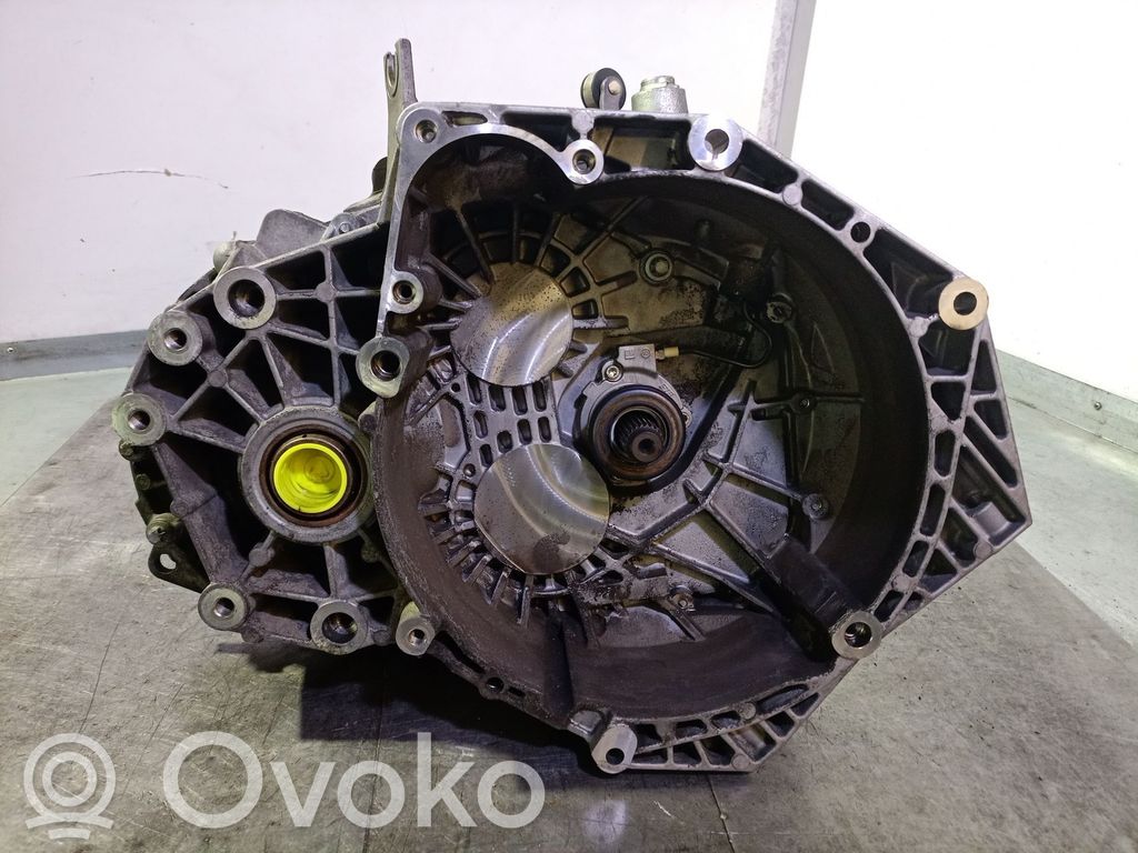Manualna 5-biegowa skrzynia biegów   5700358,R100351156Y