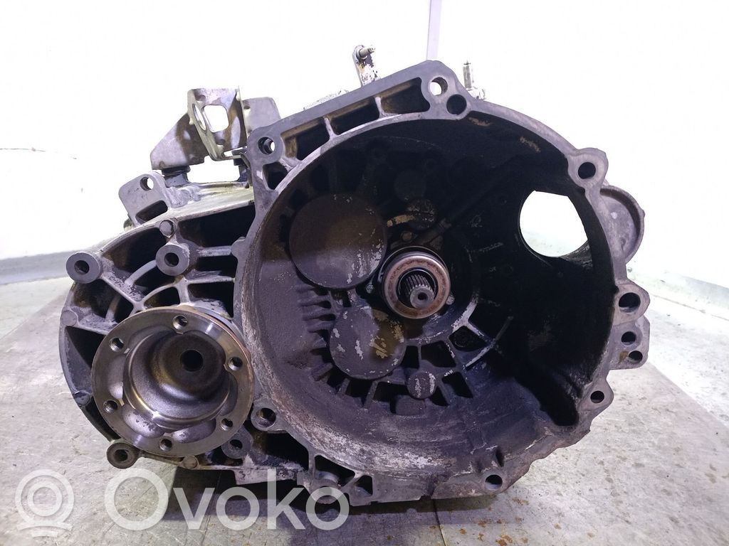 Audi A3 S3 8P Mechaninė 5 pavarų dėžė 