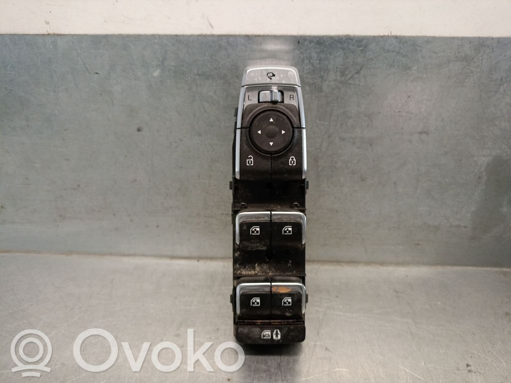 KIA Sorento IV Electric window control switch 