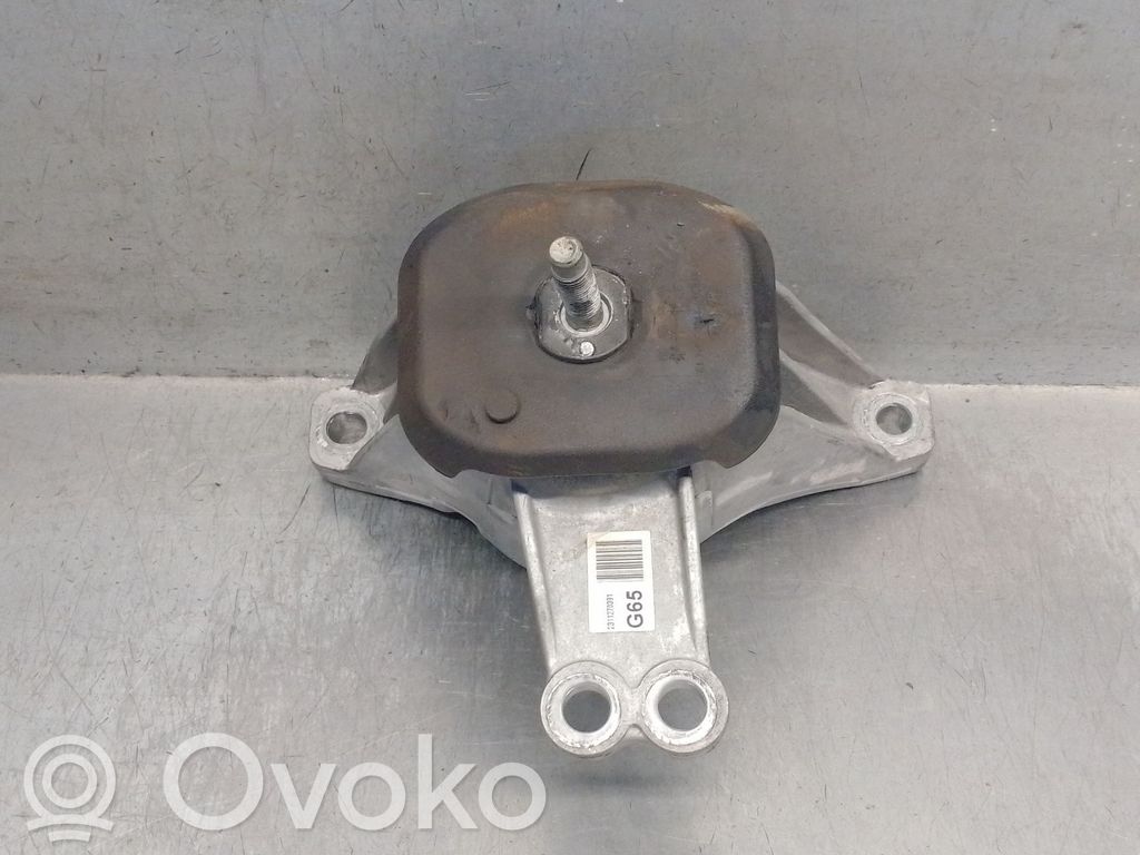 KIA Sorento IV Engine mount bracket 