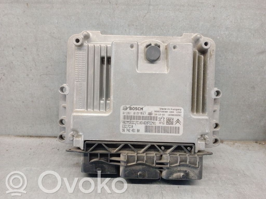 Engine control unit/module   9674245180,0281015847BOSCH