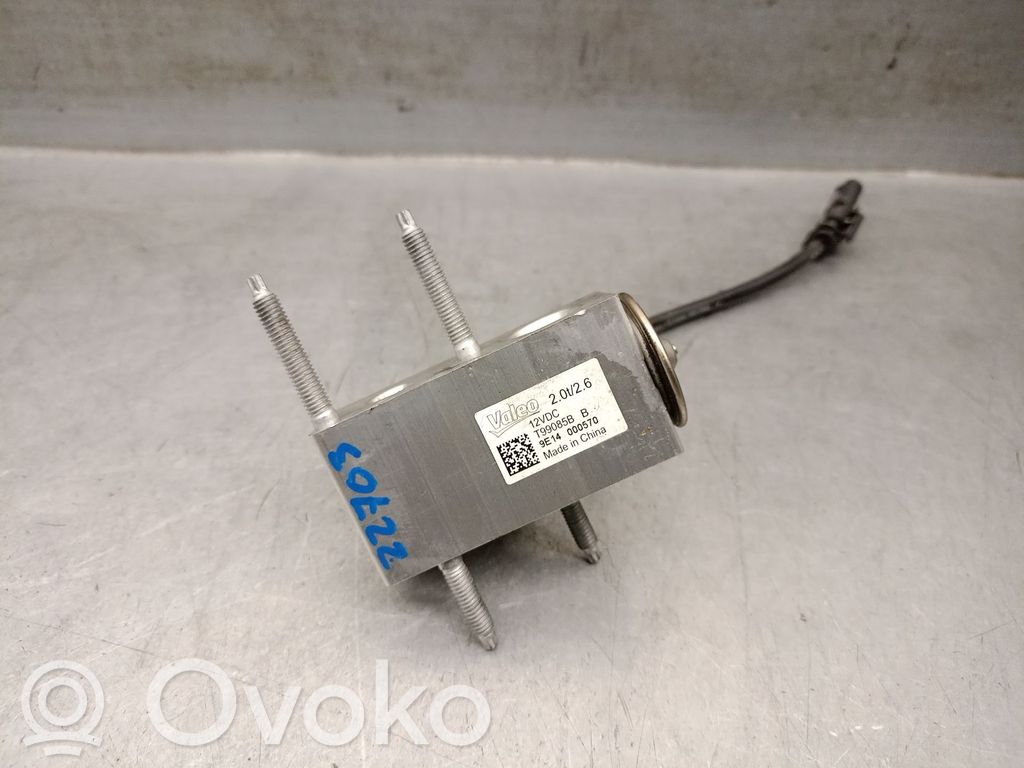 Opel Corsa F Radiateur condenseur de climatisation 