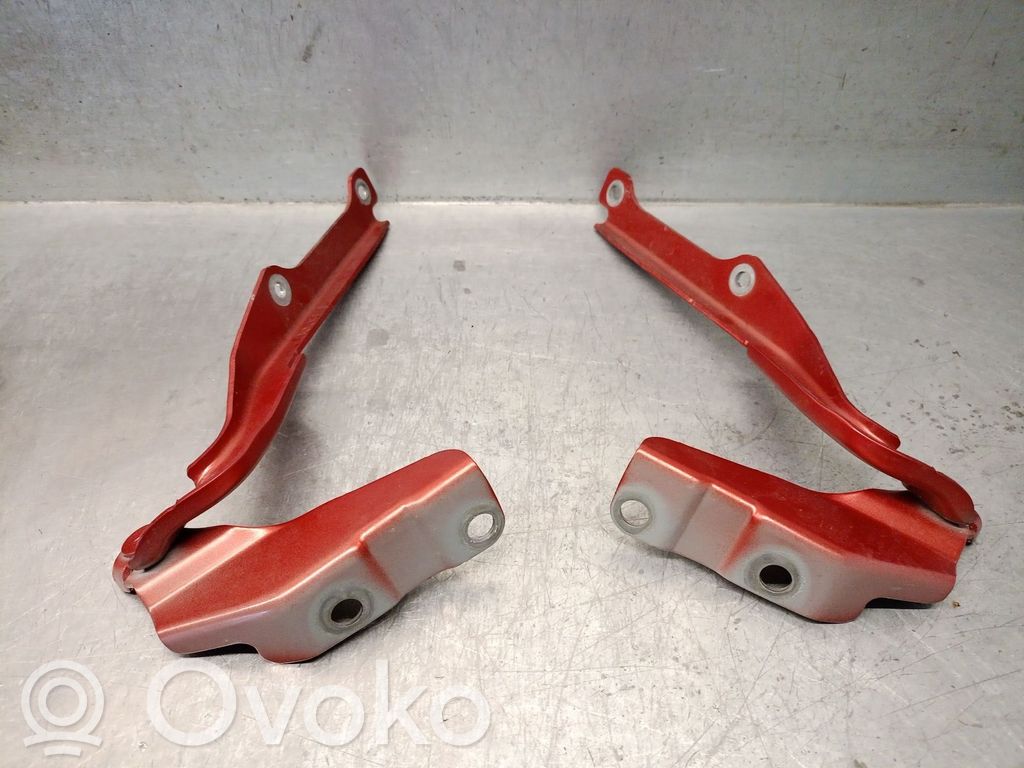 Mazda 3 Dzinēja pārsega eņģe (-es) 