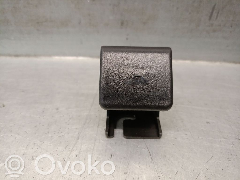 Kiinnityskoukku/-silmukka   K3203