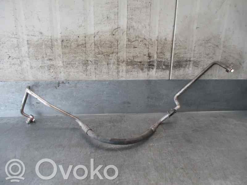 Ford Focus Ilmastointilaitteen putki (A/C) 