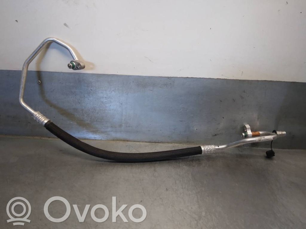 Hyundai i30 Ilmastointilaitteen putki (A/C) 